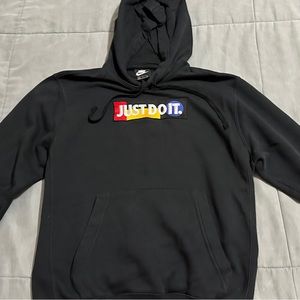 Nike men’s sweatshirt